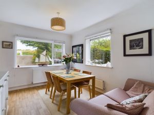 Dining Room- click for photo gallery